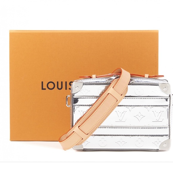 Louis Vuitton Mirror Monogram Messenger Bag - Picture 2 of 6